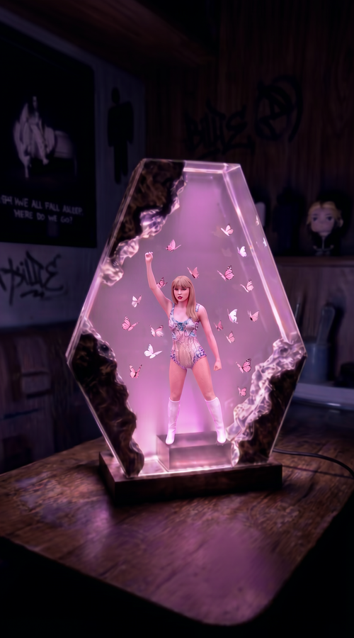 Taylor Swift Lamp (PRE-ORDER)