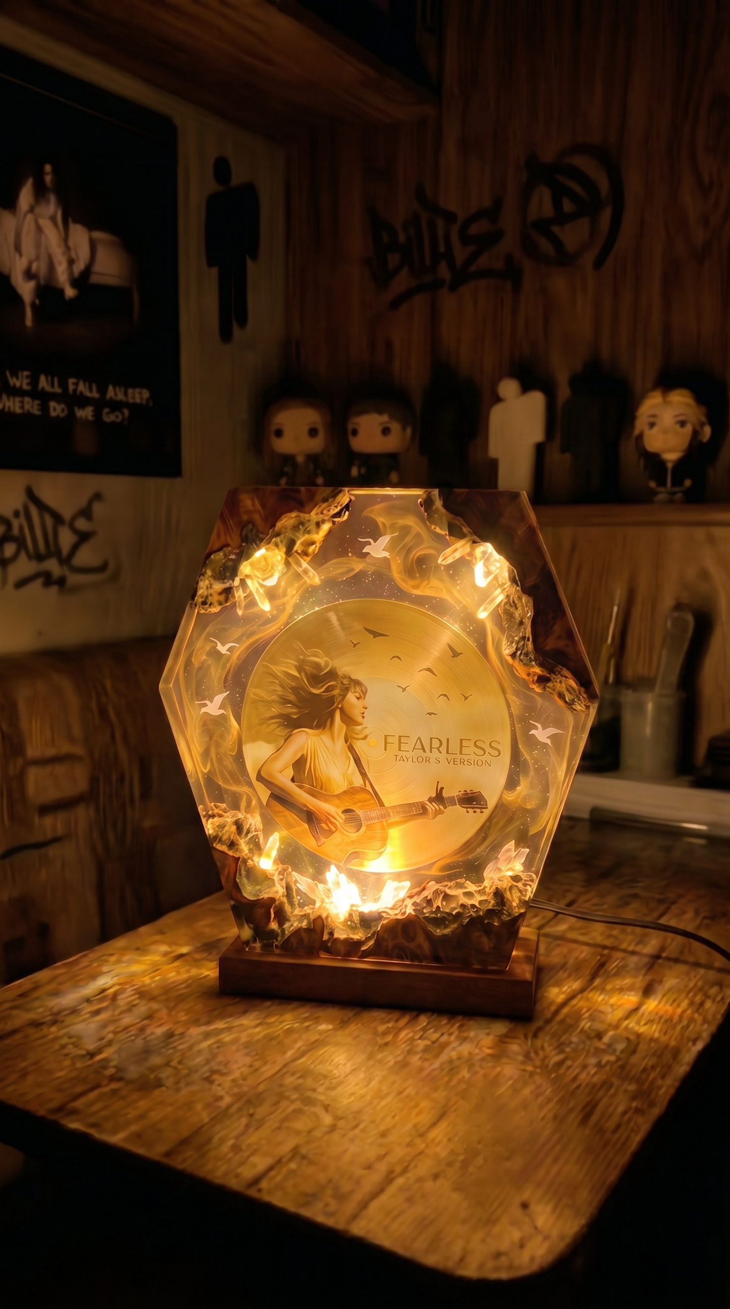 Taylor Swift Lamp (PRE-ORDER)